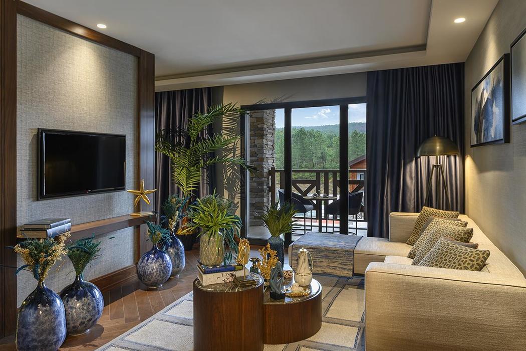 Deluxe Oda, Büyük Yataklı, Avlu Manzaralı